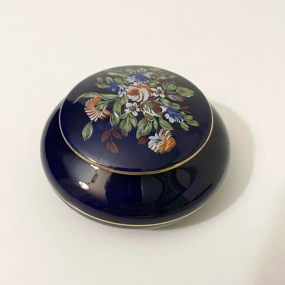 Vintage Creazioni Lidded Trinket Dish Made in Italy Floral  Design - Picture 1 of 16